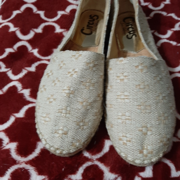 Circus slip on shoes by Sam Edelman - Picture 2 of 4